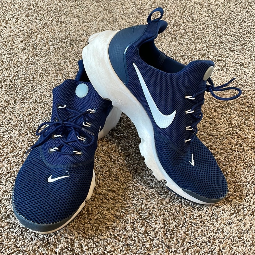 Nike pretty fly midnight 12